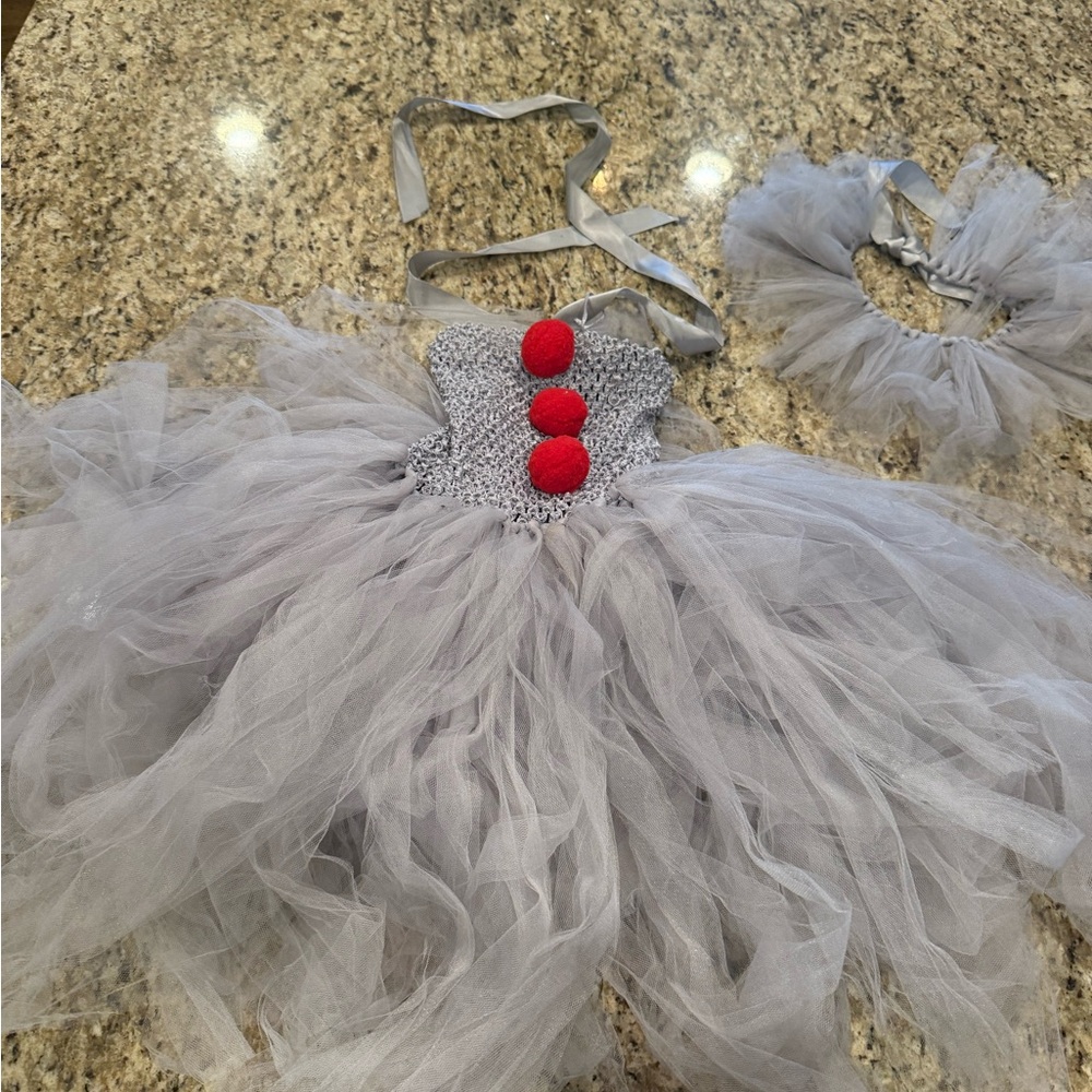 Sz 9/10 Penny Wise Tutu Costume with Collar